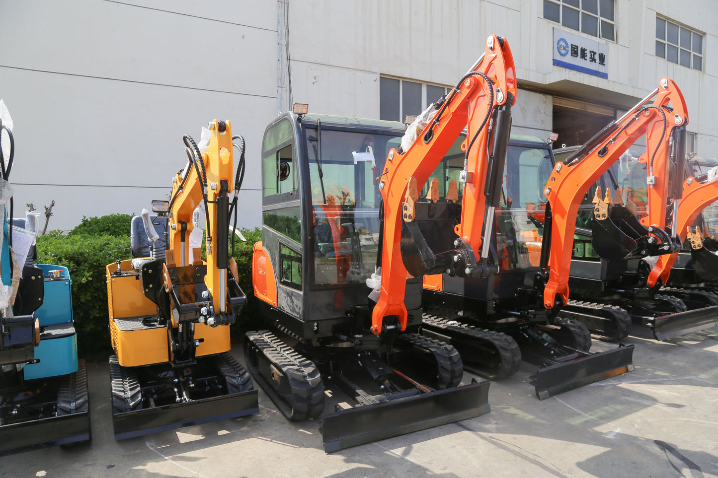 2.5 tonne excavator