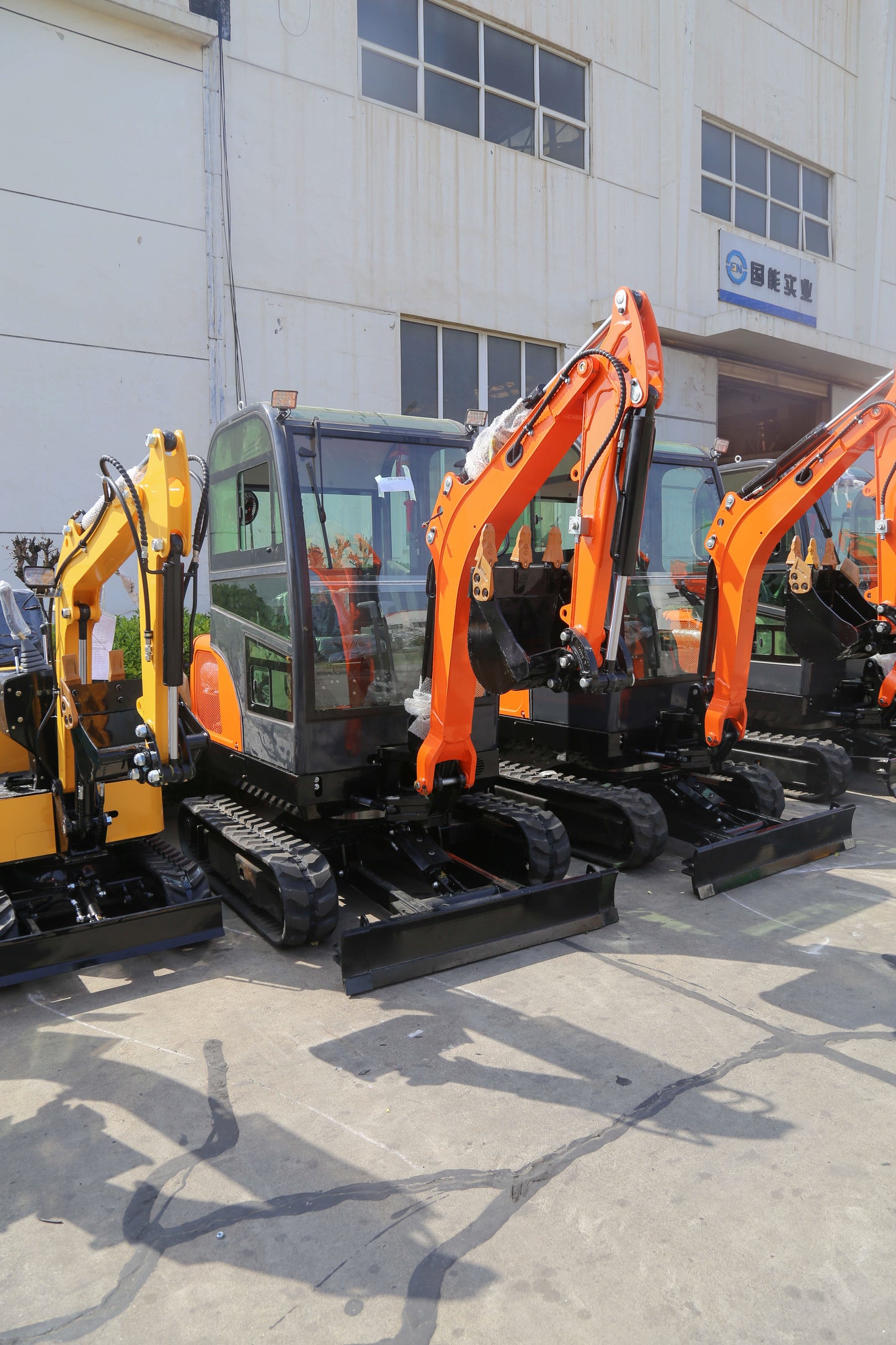 2.5 tonne excavator