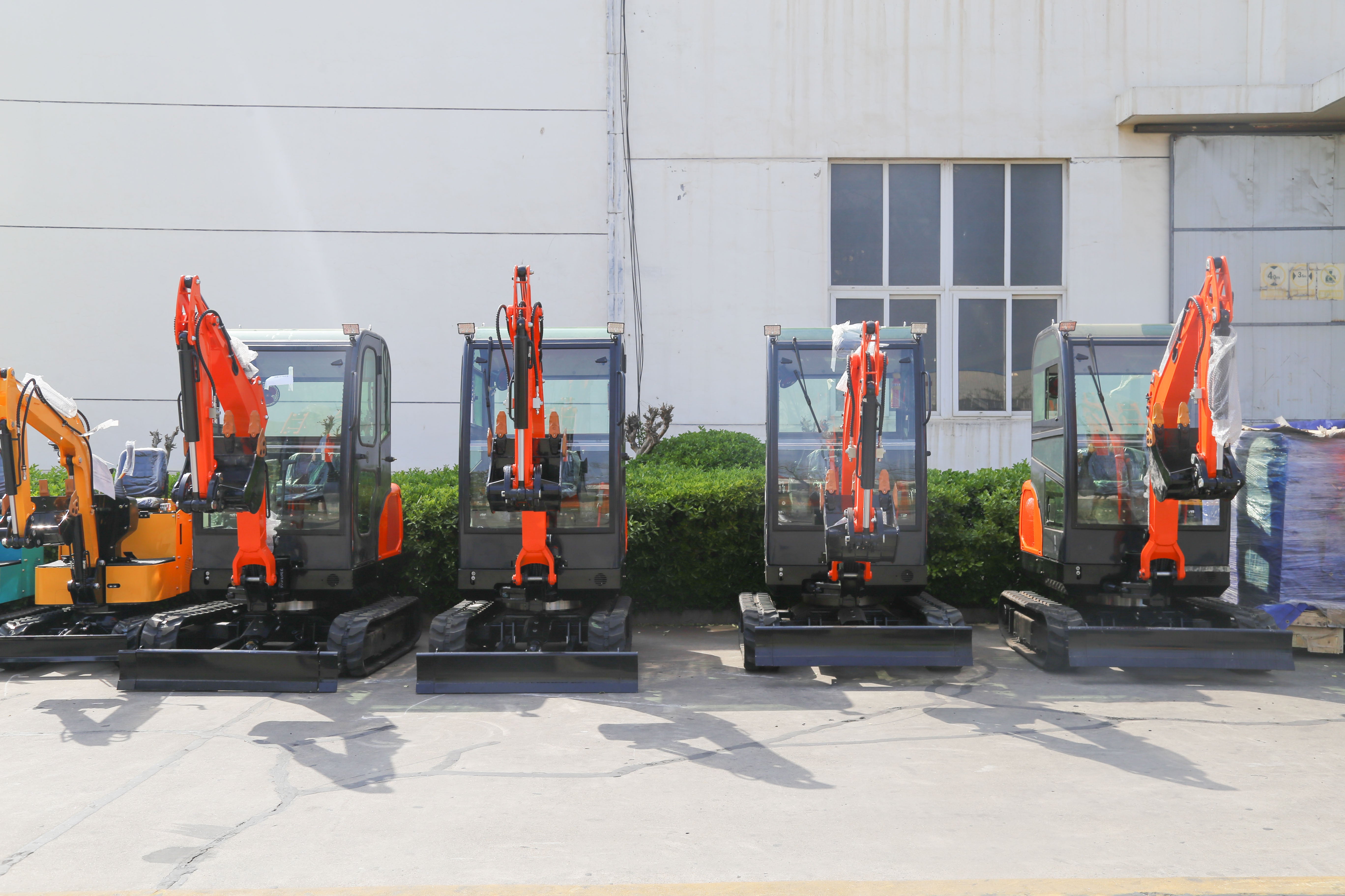 2.5 tonne excavator – JMS DIGGERS